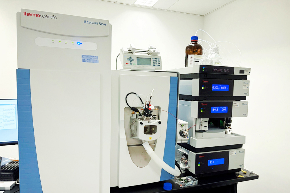 mass spectrophotometer